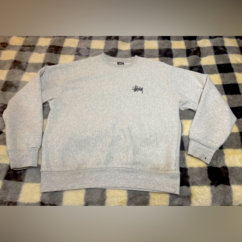 Stuzzy crewneck